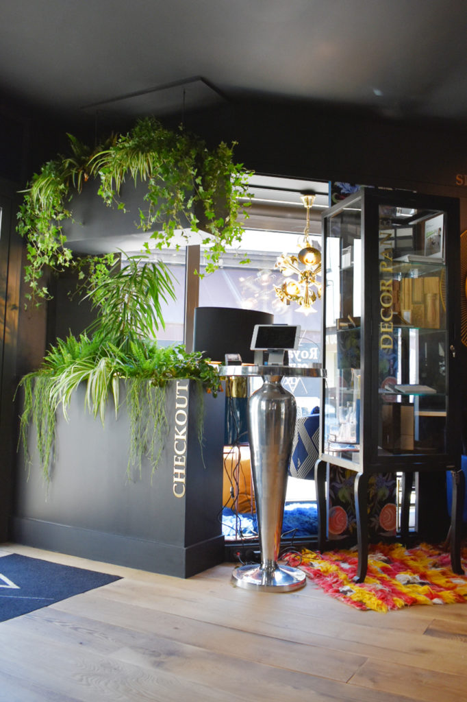 vesta-architecte-designer-les-sables-d-olonne-vendee-projet-commerce-retail-concept-aira-cholet-luxe-boutique-architecture-interieur-design-decoration-mobilier-06