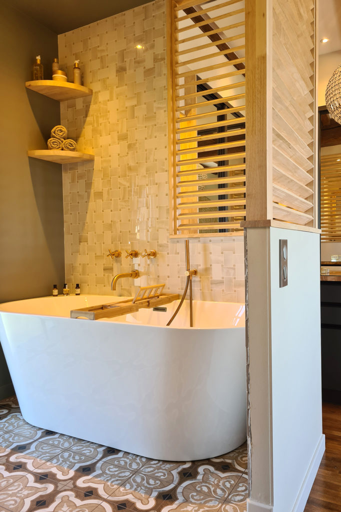 vesta-architecte-designer-les-sables-d-olonne-vendee-projet-zesto-nueil-les-aubiers-cholet-maison-bourgeoise-luxe-decoration-renovation-architecture-chambre (3)