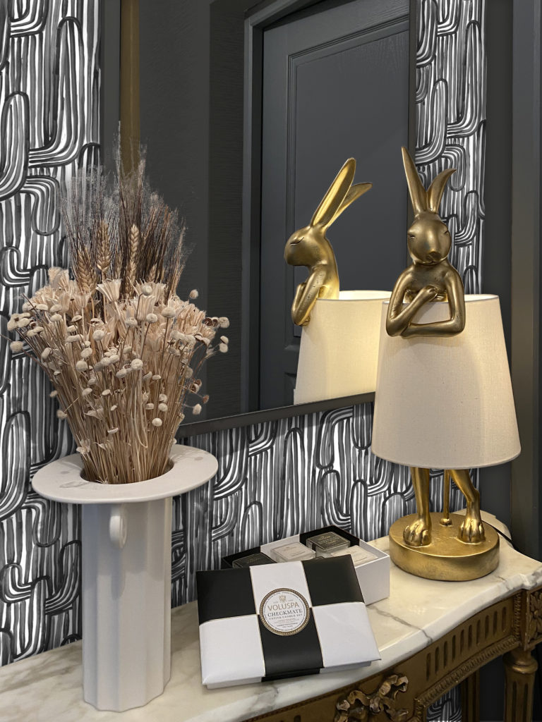 vesta-architecte-interieur-designer-les-sables-d'-olonne-projet-ozge-entree-moderne-chic-luxe-chambre-bureau-decoration-achat-mobilier-luminaire-accessoires- (6)