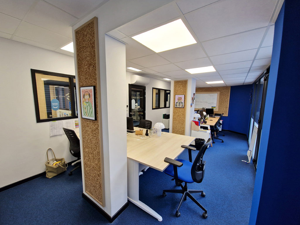 architecte-d'intérieur-les-sables-d-olonne-vendee-agence-vesta-architecture-design-projet-amenagement-bureaux-zelok-chateau-d'olonne-agencement-bureau-design